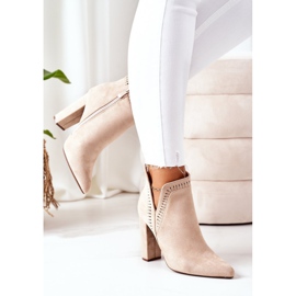 PS1 Botas cálidas en una barra beige Sally 1