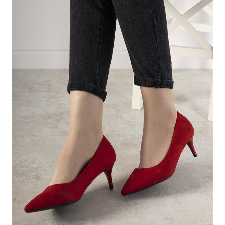 Salón rojo de tacón bajo de Ferri 1