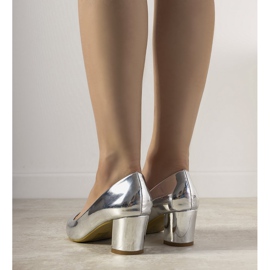 Bombas de plata en el puesto de Harye 2 Bombas de plata en el puesto de Harye 2