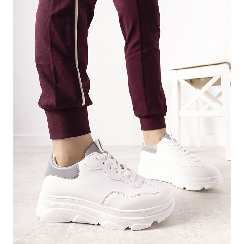 Zapatillas blancas con inserciones reflectantes Kaori blanco 1 Zapatillas blancas con inserciones reflectantes Kaori blanco 1