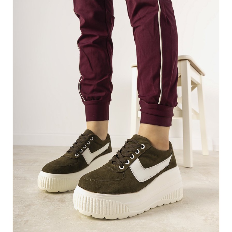 Deportivas verdes con suela alta Chillout 1 Deportivas verdes con suela alta Chillout 1