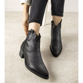 Botas vaqueras negras con estampado Mustgrow bordado negro 2 Botas vaqueras negras con estampado Mustgrow bordado negro 2