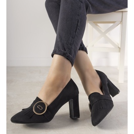 Zapatos negros en un poste con hebilla Promise 2