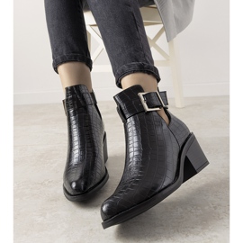 Botines negros con recortes Moderniso 2