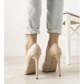 Zapatos beige en el talón Ultimate 2