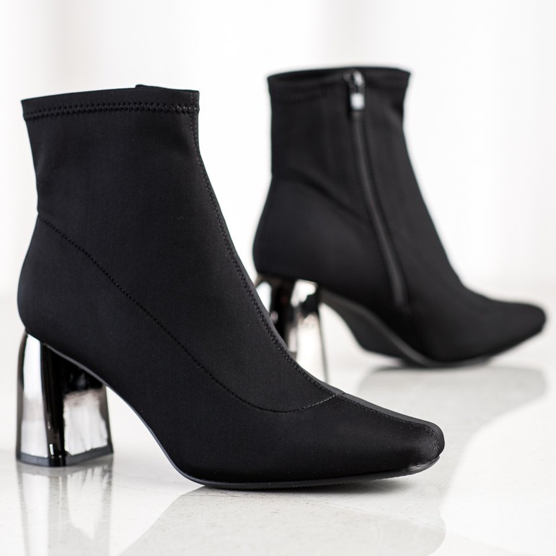 M.Daszyński Botas elegantes de tacón alto negro 1