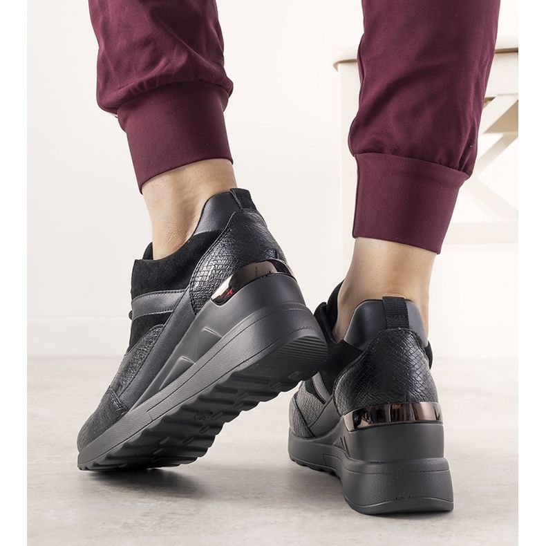 Zapatillas negras con estampado de piel de serpiente de Halsey negro 1 Zapatillas negras con estampado de piel de serpiente de Halsey negro 1