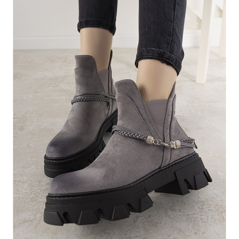 Botas grises con pulsera Fearless 1 Botas grises con pulsera Fearless 1