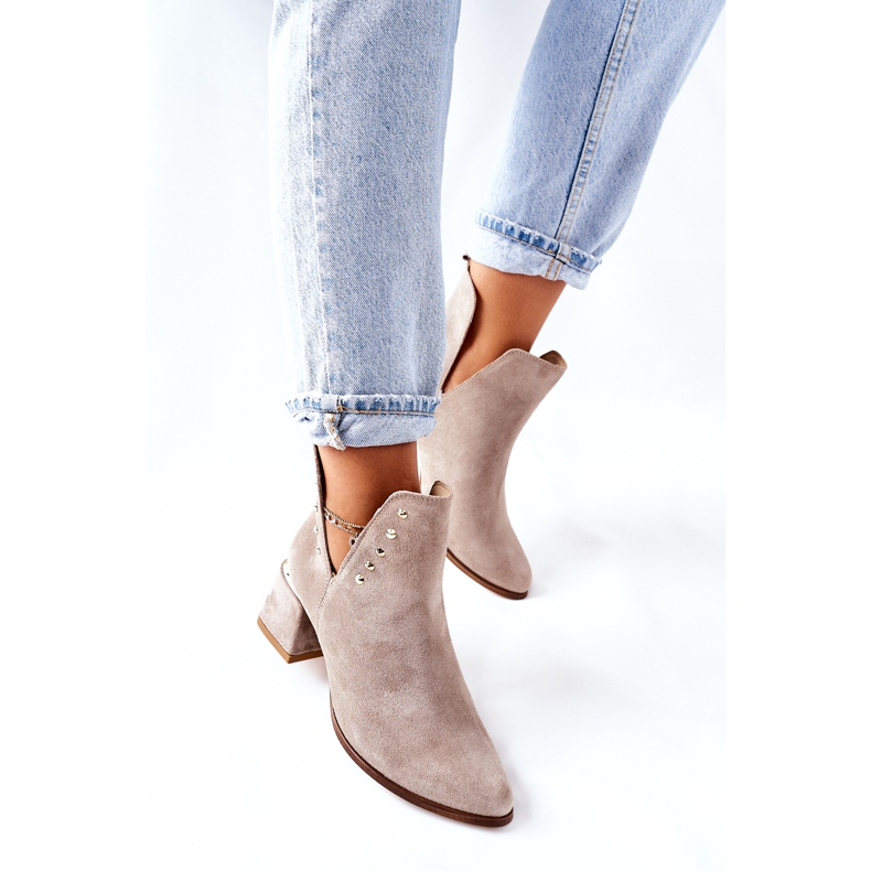 Lewski Shoes Botines de ante para mujer con recortes Lewski Cappuccino 3074 / B beige 1