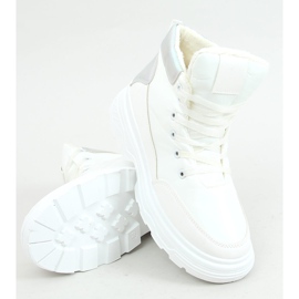 Calzado deportivo blanco aislado FA-3357 Blanco 2