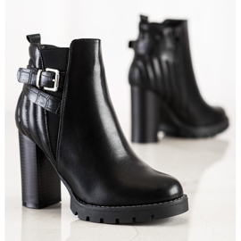 Erynn Botas de tacon alto negro 1 Erynn Botas de tacon alto negro 1