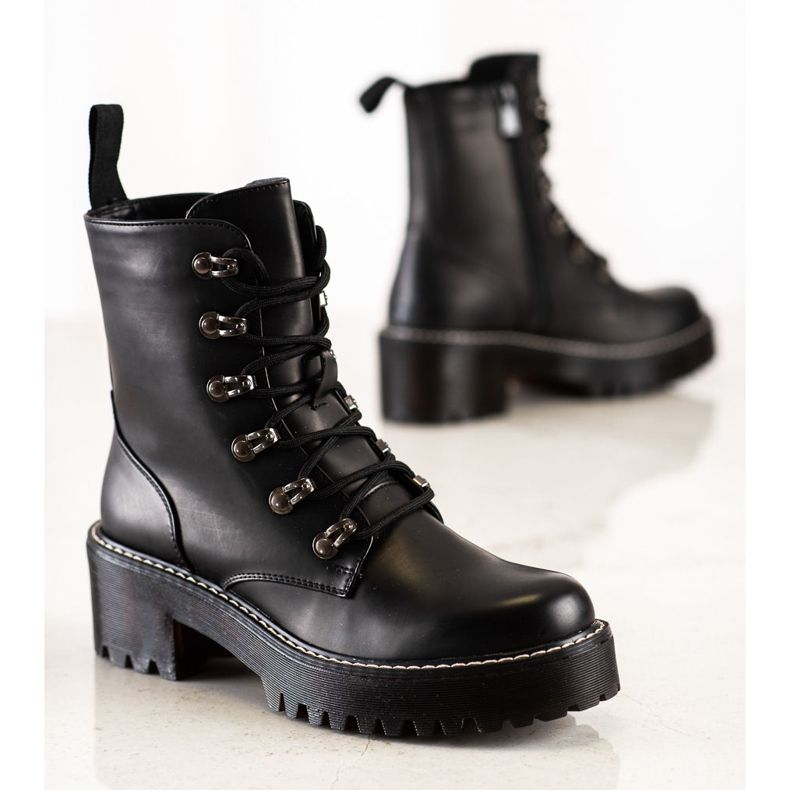 Janessa Trabajadores de la moda negro 1