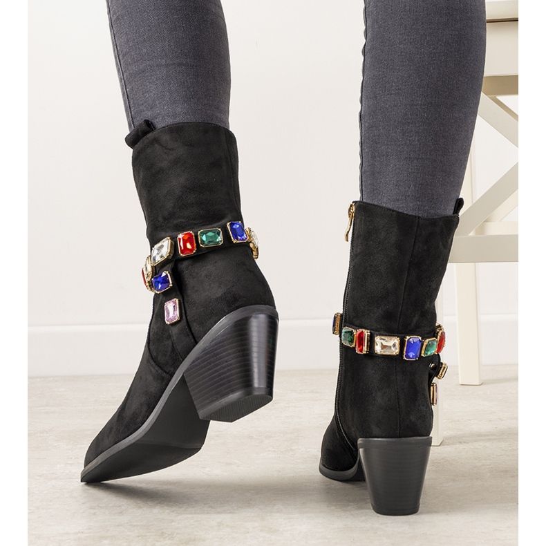 Bota cowboy negra con piedras Mabella de colores negro 1 Bota cowboy negra con piedras Mabella de colores negro 1