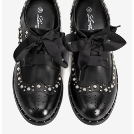 Oxford negros con tachuelas de Delvis 2