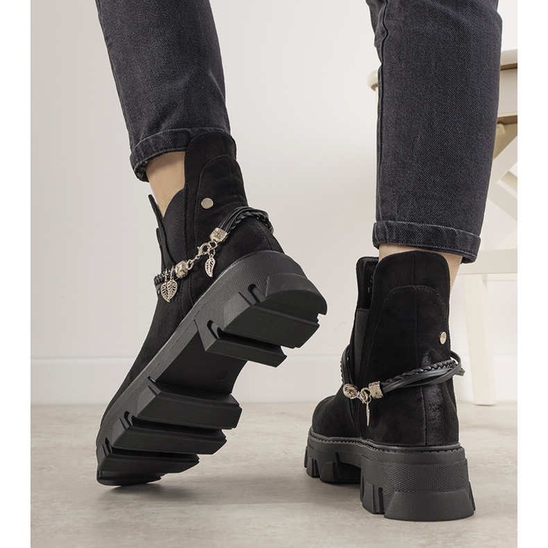 Botas negras con pulsera Fearless negro 1
