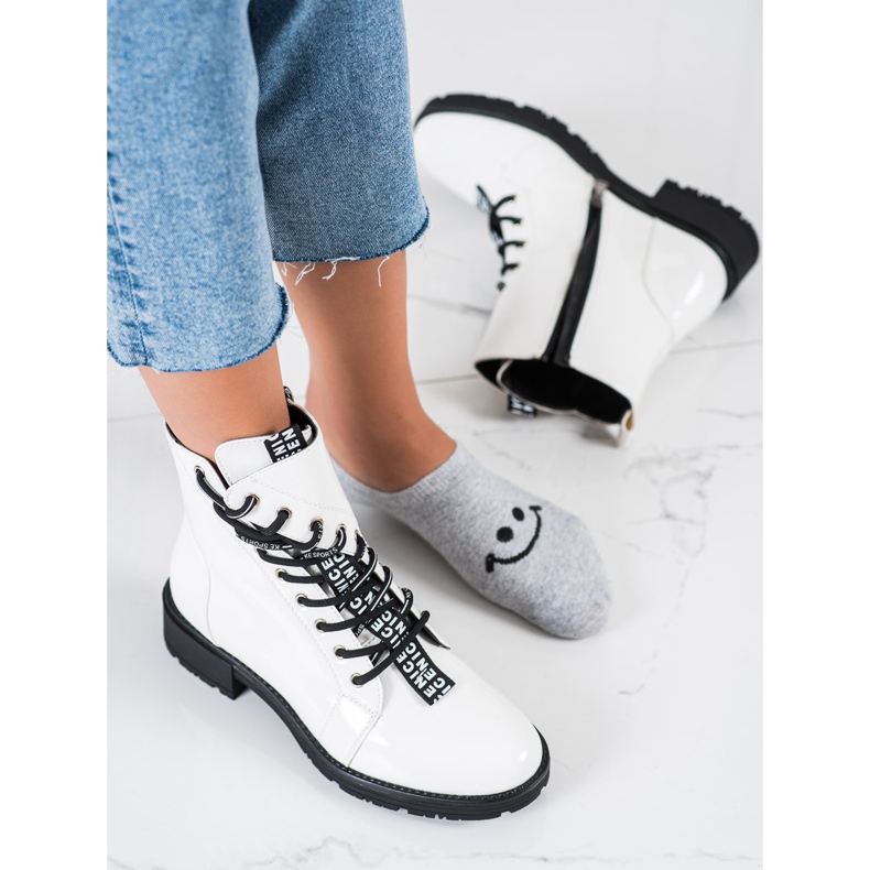 Vinceza Los trabajadores blancos de VINCEZ 1