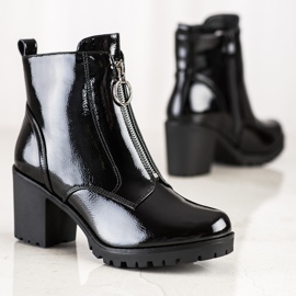Bestelle Botas de charol negro 2