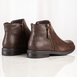 Clowse Botas casual con estampado de serpiente marrón 1