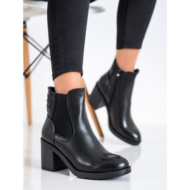 Lovery Botas clásicas en un poste negro 2