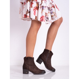 Cómodas botas de ante VINCEZA marrón 2