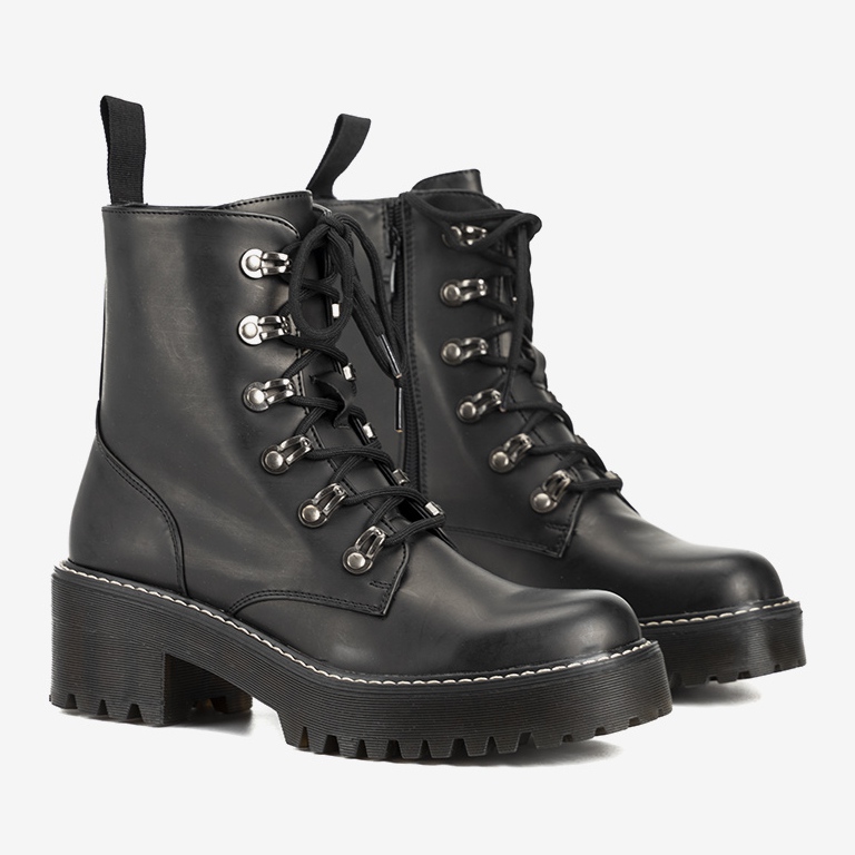 Zapatos negros de mujer de Amedee 1 Zapatos negros de mujer de Amedee 1