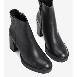 Botas negras lacadas con el patrón de piel de cocodrilo Minette negro 1