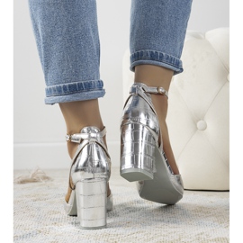 Bombas de plata en el puesto de Davies 1 Bombas de plata en el puesto de Davies 1