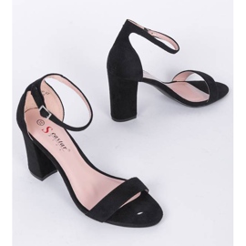 Sandalias negras en el puesto de Bethany negro 1