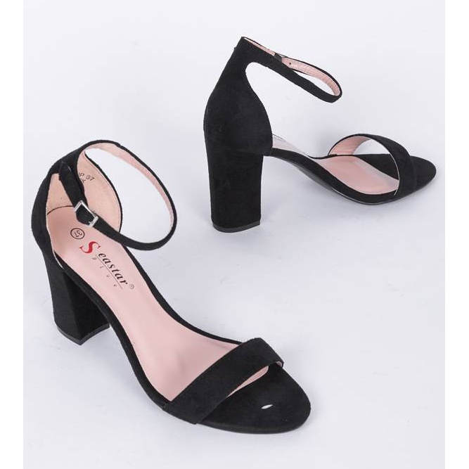 Sandalias negras en el puesto de Bethany negro 1