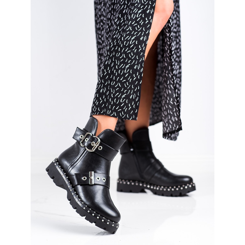 Janessa Trabajadores con Jet negro 2