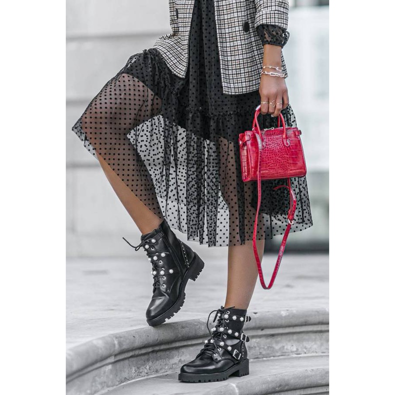 Trabajadores de Gama con adornos negros 1