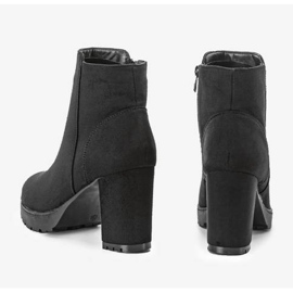 Botines negros en el poste Melise 3