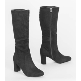 Botas negras en el correo de Margot negro 1
