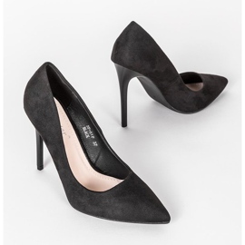 Los tacones altos negros de Megan 1