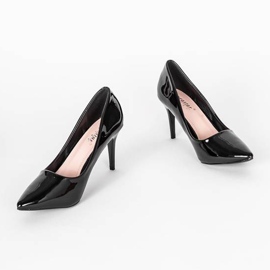 Tacones lacados en negro grecia 2