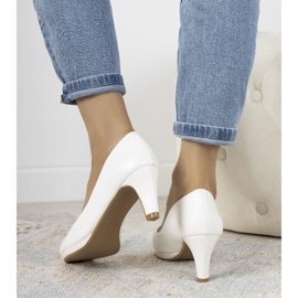 Zapatos de salón blancos con tacón de aguja de ecopiel Fink 2
