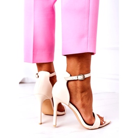 Sandalias elegantes en un tacón alto Lu Boo Beige 4 Sandalias elegantes en un tacón alto Lu Boo Beige 4