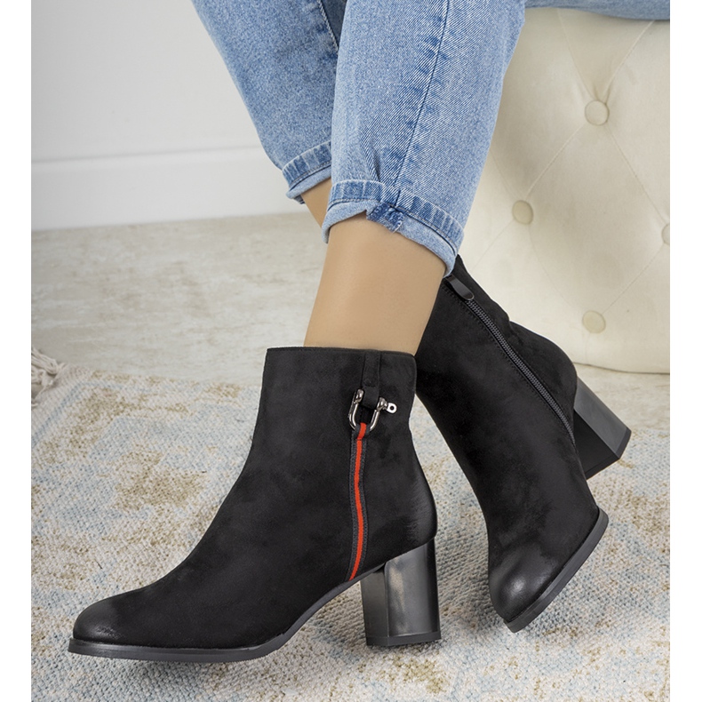 Botas negras con abrasiones de Montano negro 1