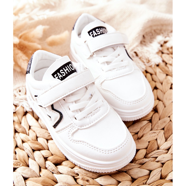 Zapatillas Deportivas Infantiles Con Velcro Blanco Y Negro Santi 2