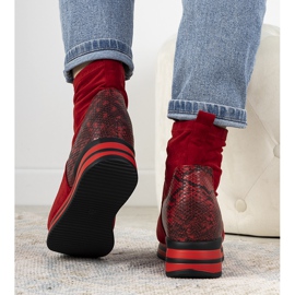 Zapatillas rojas con aplicación de piel de serpiente Garibay rojo 1