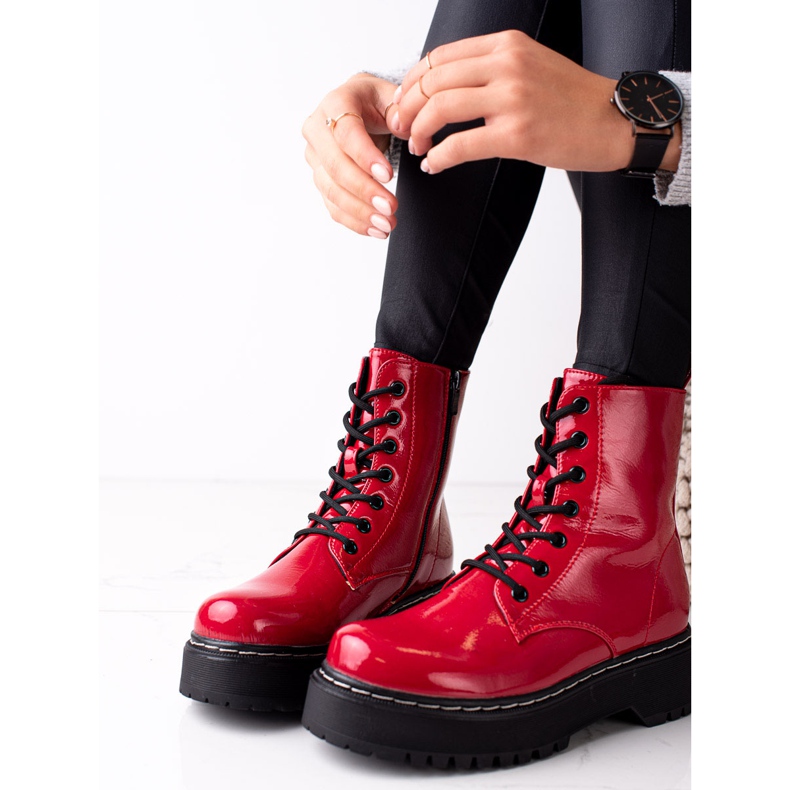 Evento Tramperos rojos en la plataforma 1 Evento Tramperos rojos en la plataforma 1