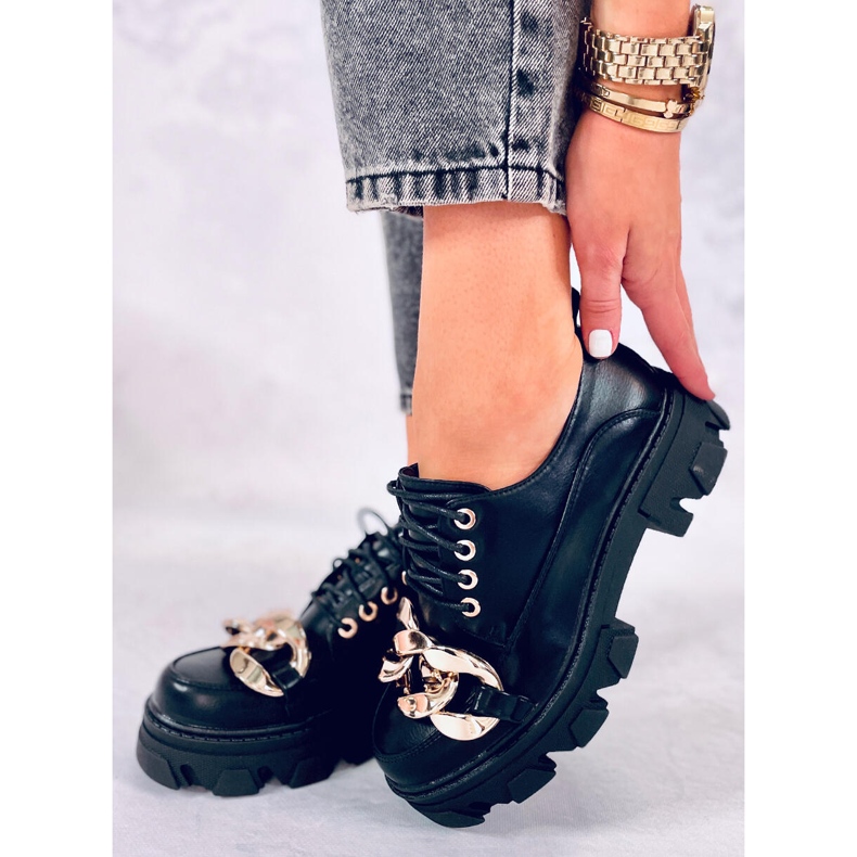 Zapatos de mujer Tony Black con cadena negro 1 Zapatos de mujer Tony Black con cadena negro 1