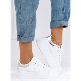 Zapatillas de mujer blancas T0YD8240-5 BLANCO / PLATA 3