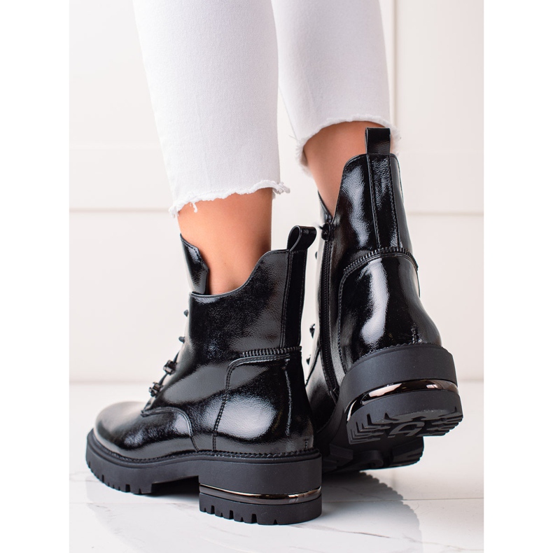 Trabajadores con cordones de moda por Sergio Leone negro 2