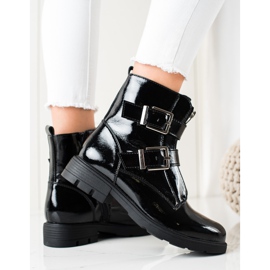 Sixth Sense Trabajadores ocasionales en un control deslizante negro 1