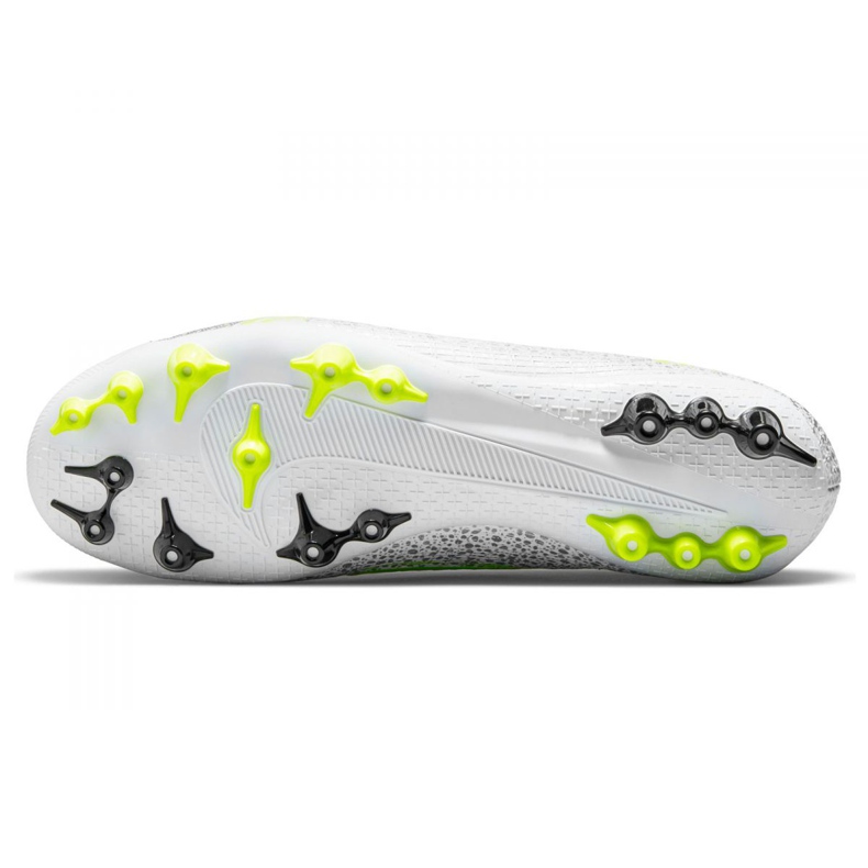 Zapatillas de fútbol Nike Superfly 8 Academy Ag M CV0842-107 plata 1