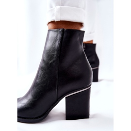 POTOCKI Botas negras clásicas de Airah en tacón alto negro 1 POTOCKI Botas negras clásicas de Airah en tacón alto negro 1