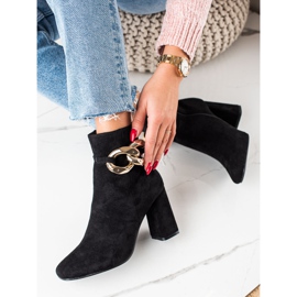 TRENDI Botas elegantes con adorno dorado. negro 3