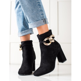 TRENDI Botas elegantes con adorno dorado. negro 2