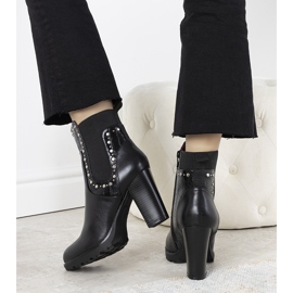 Botas negras con tachuelas flamencas negro 2
